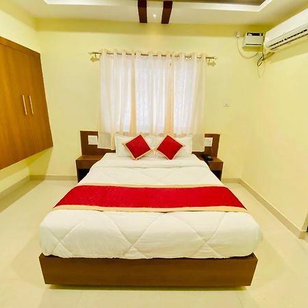 Prabhuvihar Residency Hotel Porvorim Eksteriør billede