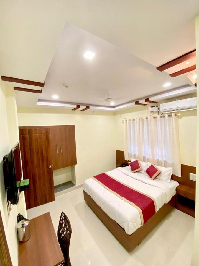 Prabhuvihar Residency Hotel Porvorim Eksteriør billede
